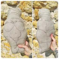 Peluche Venus de Willendorf