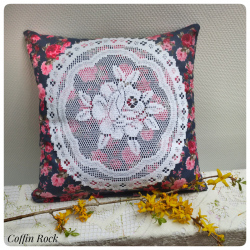 granny cottage pillows