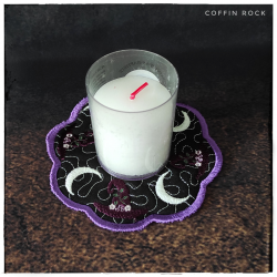 petit tapis cosy lunes phosphos :  pour bougie !