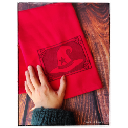 Torchon rouge de sorcière
