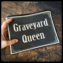 Pochette graveyard queen