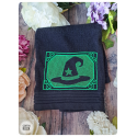 Serviette brodée chapeau de sorcière