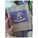 Serviette brodée chapeau de sorcière