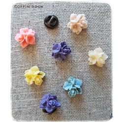 trio of flowers pins