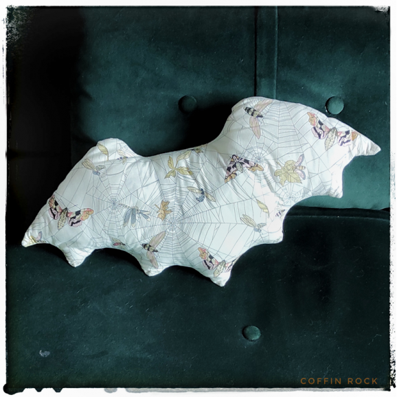 Insectes - coussin chauve-souris