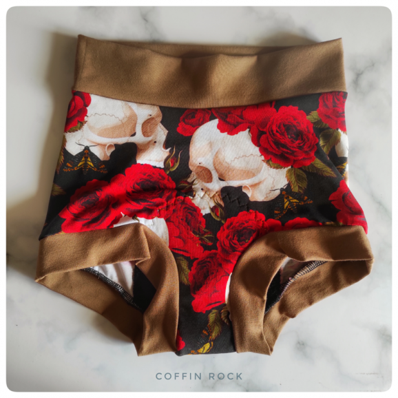 XXS - skull'n'roses  - Coffinshort - period panty